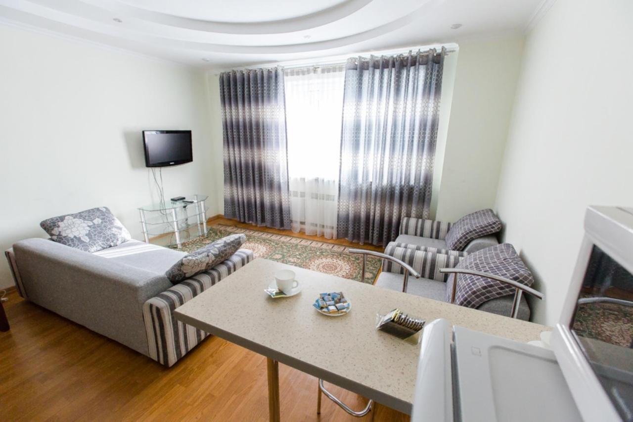 Manica Mega Towers Apartment Almaty Luaran gambar