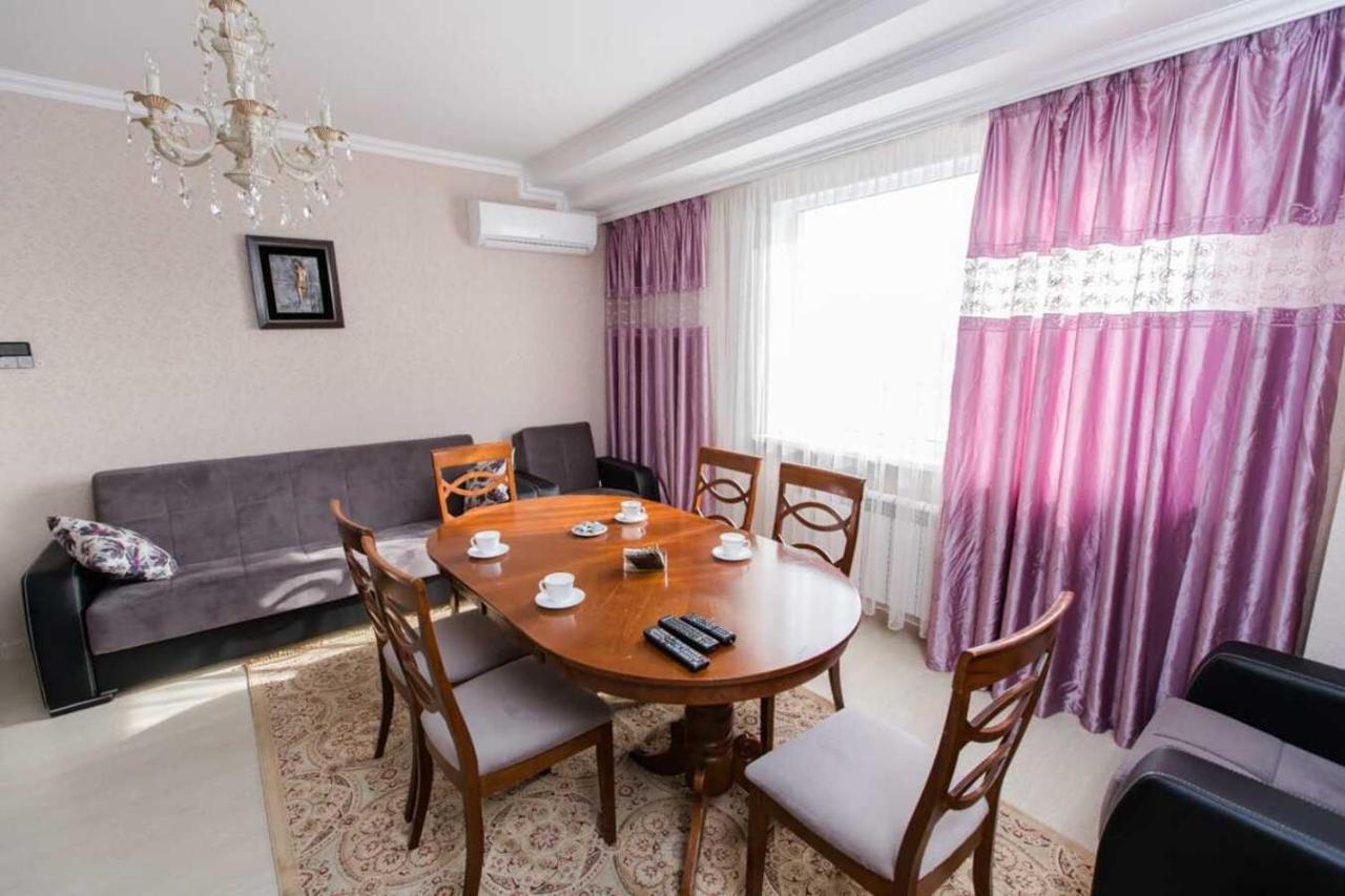 Manica Mega Towers Apartment Almaty Luaran gambar
