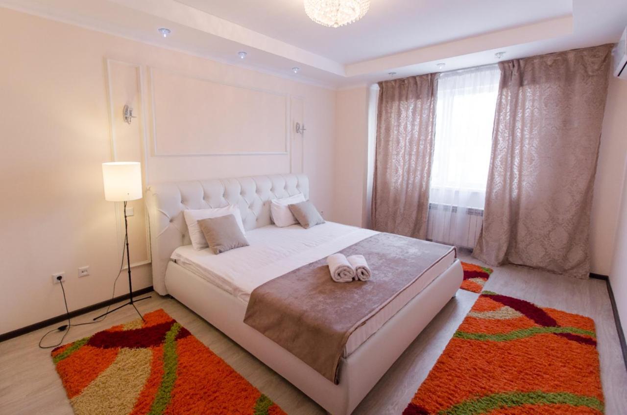 Manica Mega Towers Apartment Almaty Luaran gambar
